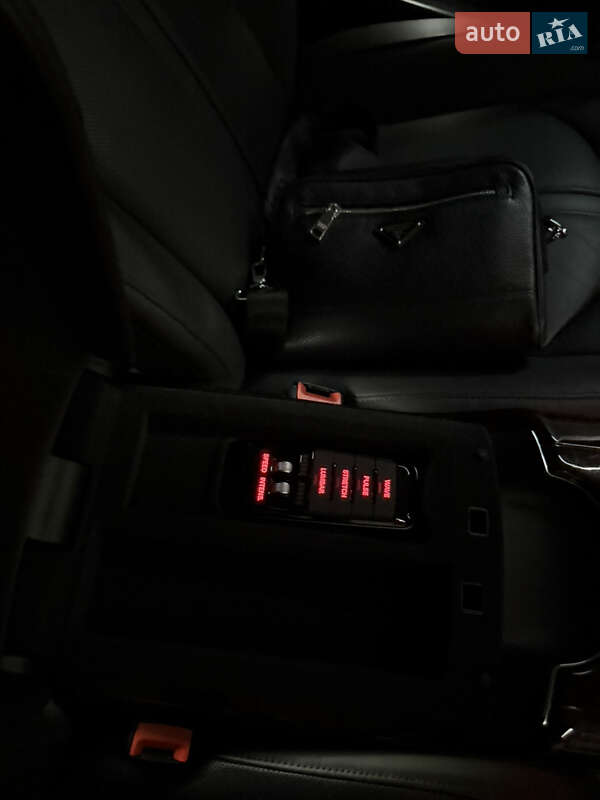 Седан Audi A8 2013 в Києві фото 15 Седан Audi A8 2013 в Києві