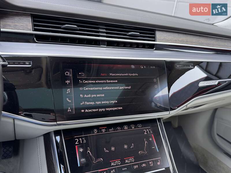 Седан Audi A8 2019 в Одесі