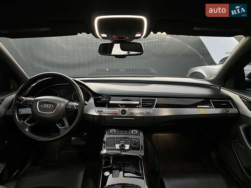 Седан Audi A8 2013 в Одессе