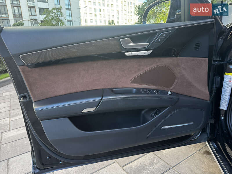 Седан Audi A8 2015 в Києві