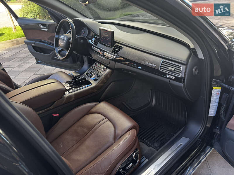 Седан Audi A8 2015 в Києві