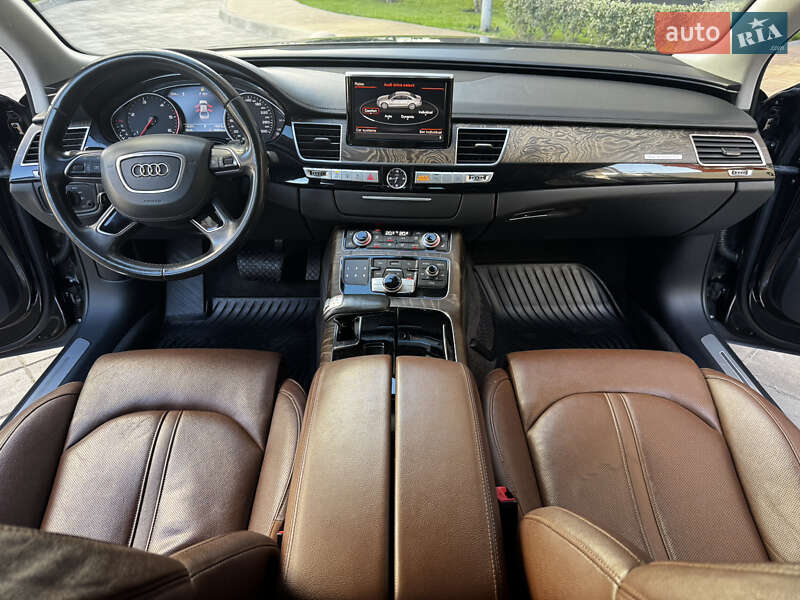 Седан Audi A8 2015 в Києві