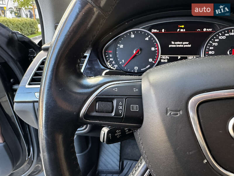 Седан Audi A8 2015 в Києві