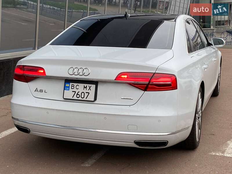 Седан Audi A8 2015 в Киеве