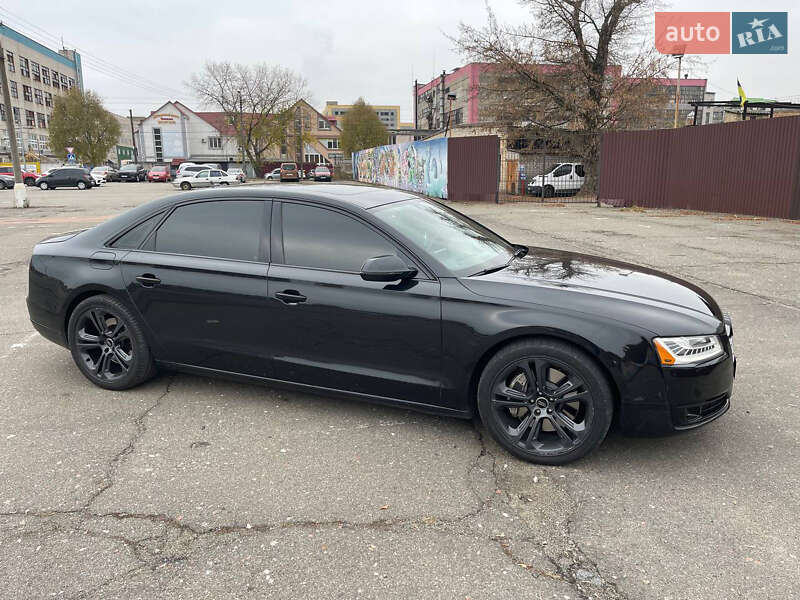 Седан Audi A8 2015 в Киеве