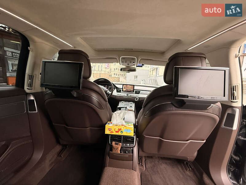 Седан Audi A8 2012 в Киеве