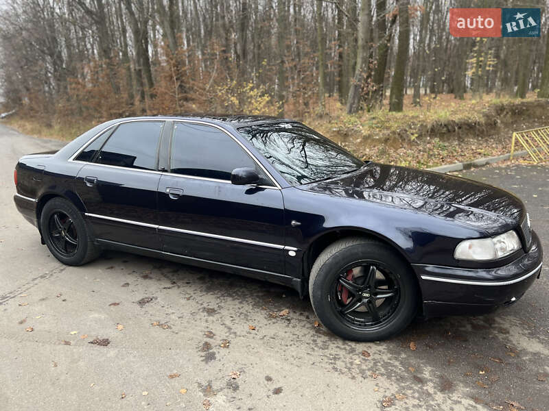 Седан Audi A8 1996 в Жмеринці