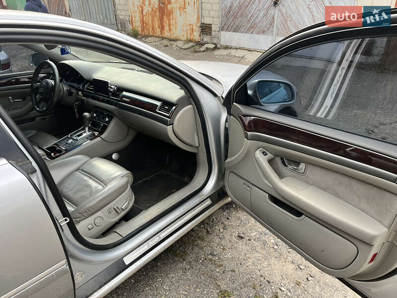 Седан Audi A8 2003 в Харкові