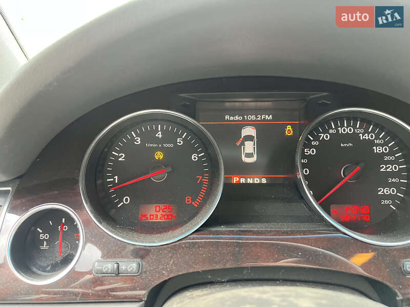Седан Audi A8 2003 в Харкові