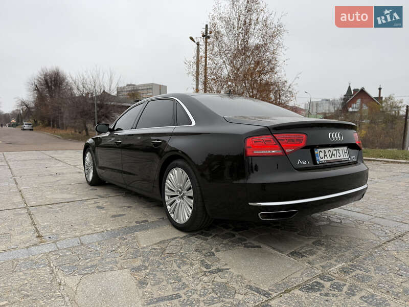 Седан Audi A8 2013 в Киеве