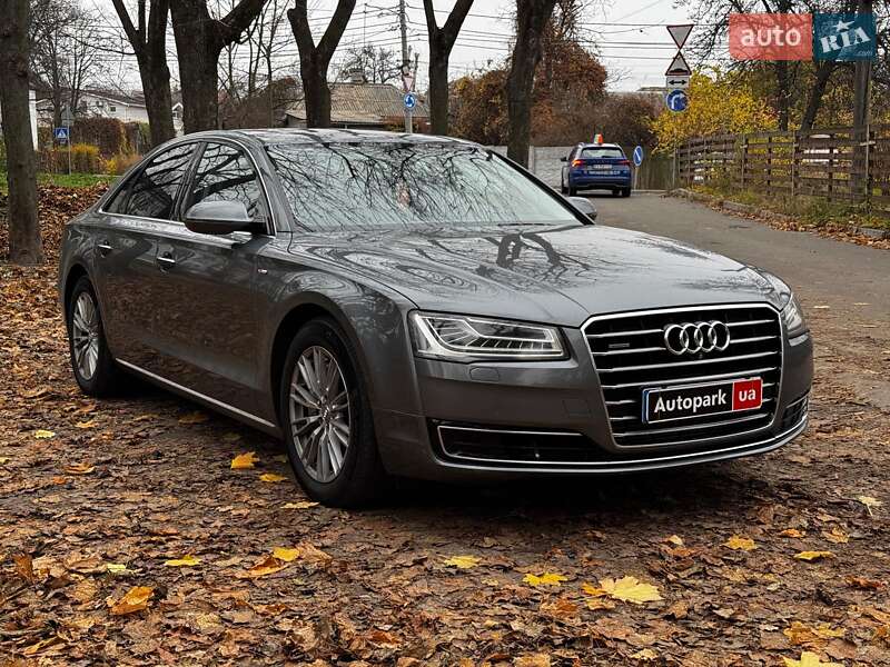 Седан Audi A8 2016 в Києві