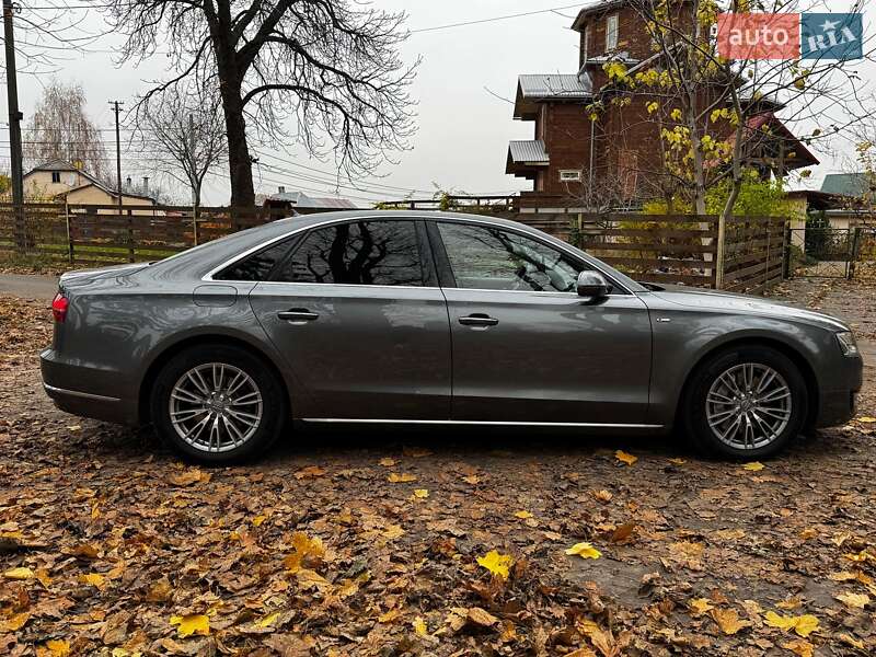 Седан Audi A8 2016 в Києві