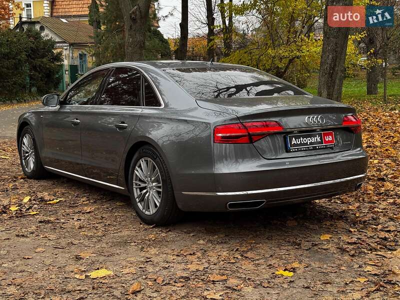 Седан Audi A8 2016 в Києві