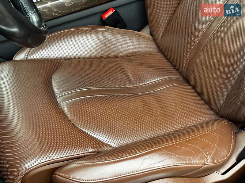 Седан Audi A8 2016 в Києві