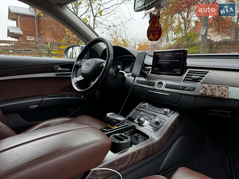 Седан Audi A8 2016 в Києві