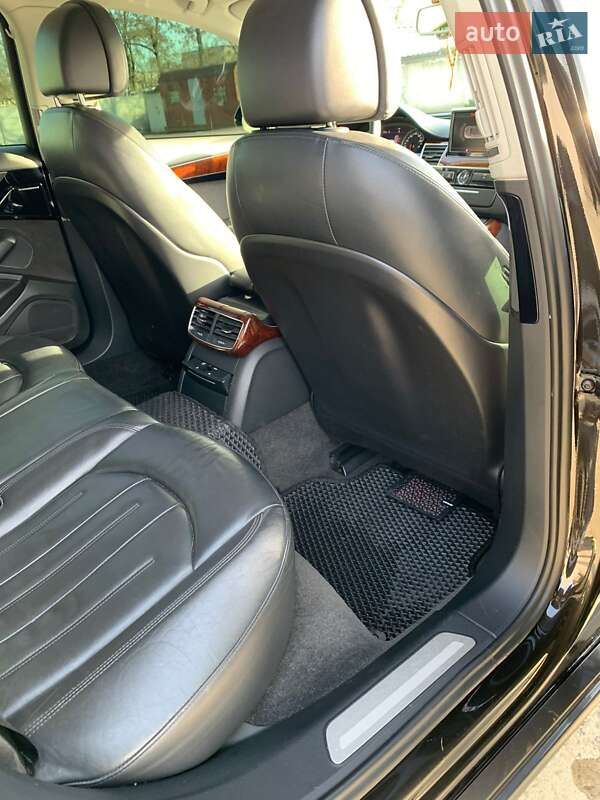 Седан Audi A8 2012 в Кременчуге фото 28 Седан Audi A8 2012 в Кременчуге
