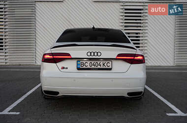 Седан Audi A8 2014 в Львове