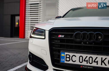 Седан Audi A8 2014 в Львове