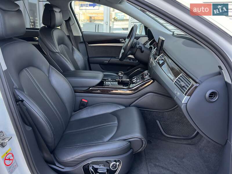 Седан Audi A8 2011 в Києві