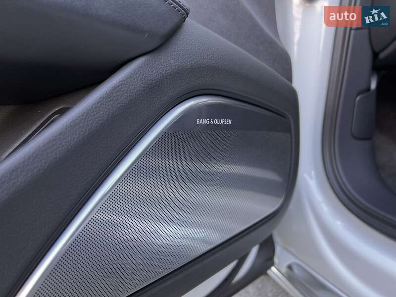 Седан Audi A8 2011 в Києві