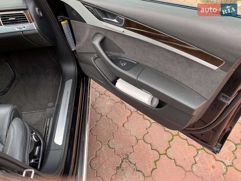 Седан Audi A8 2014 в Ольшанке