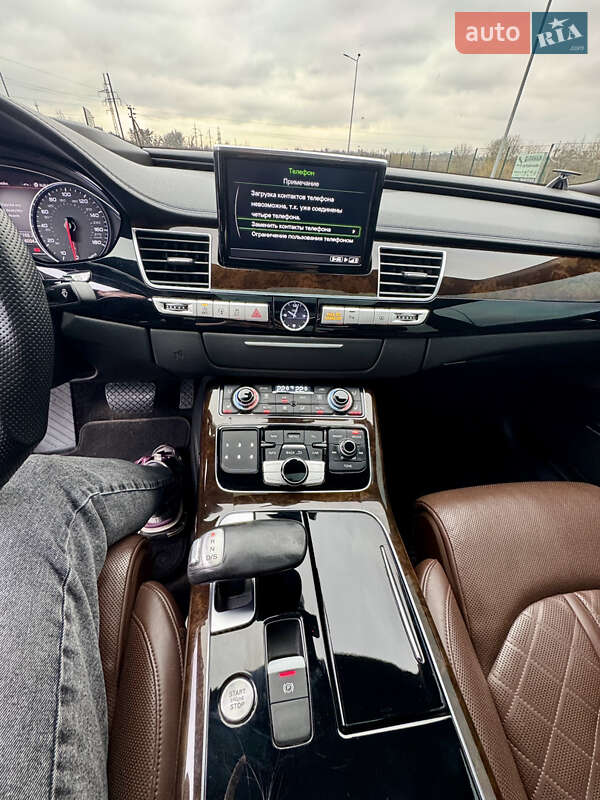 Седан Audi A8 2014 в Рівному