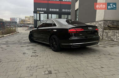 Седан Audi A8 2014 в Львові