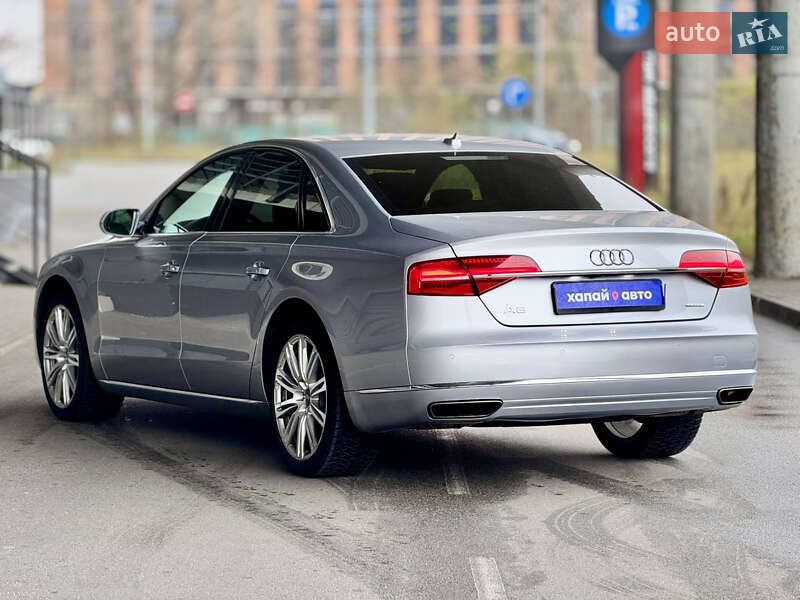 Седан Audi A8 2015 в Києві