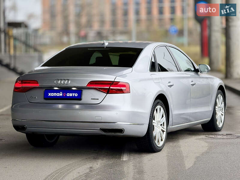 Седан Audi A8 2015 в Києві