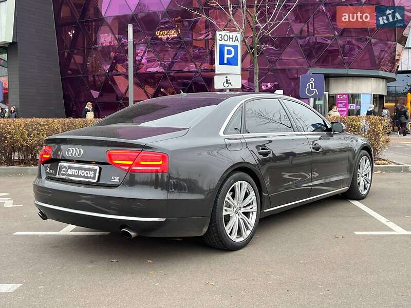 Седан Audi A8 2012 в Києві