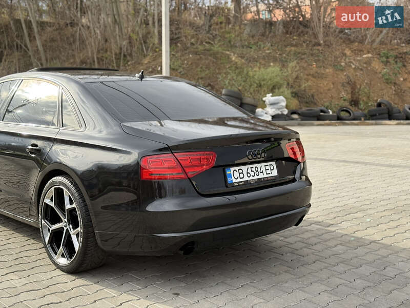 Седан Audi A8 2012 в Николаеве