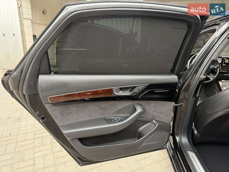 Седан Audi A8 2012 в Николаеве