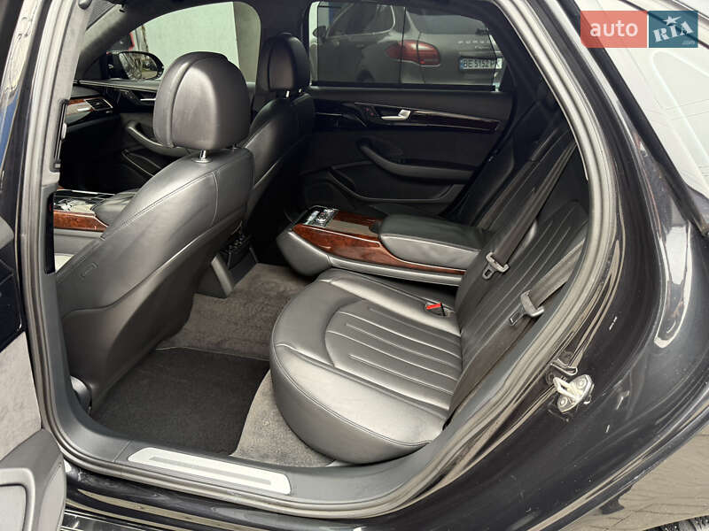 Седан Audi A8 2012 в Николаеве