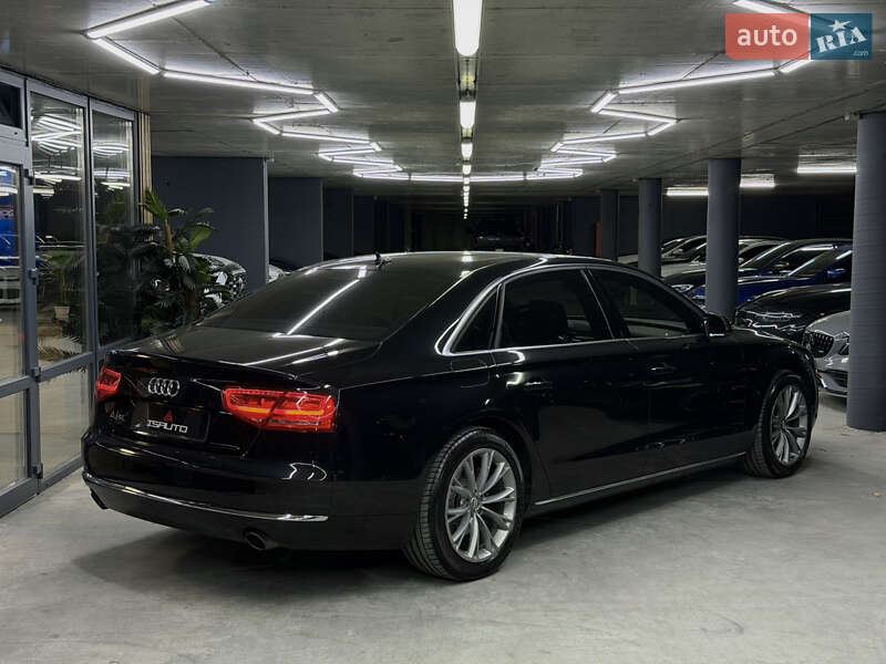 Седан Audi A8 2013 в Одессе