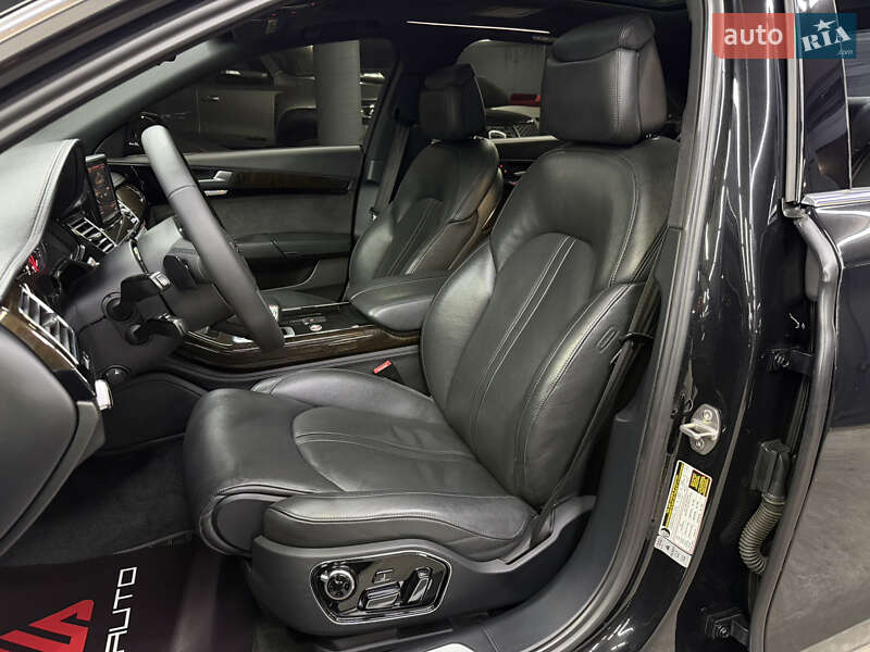 Седан Audi A8 2013 в Одессе