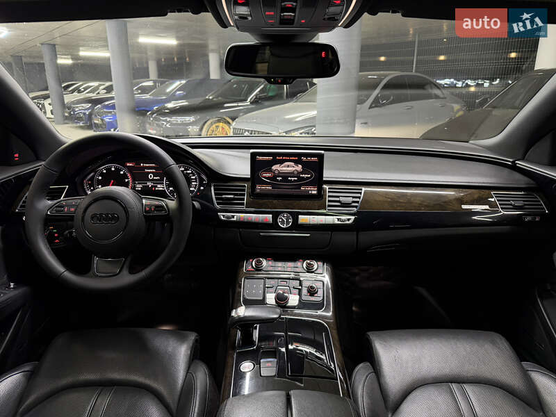 Седан Audi A8 2013 в Одессе