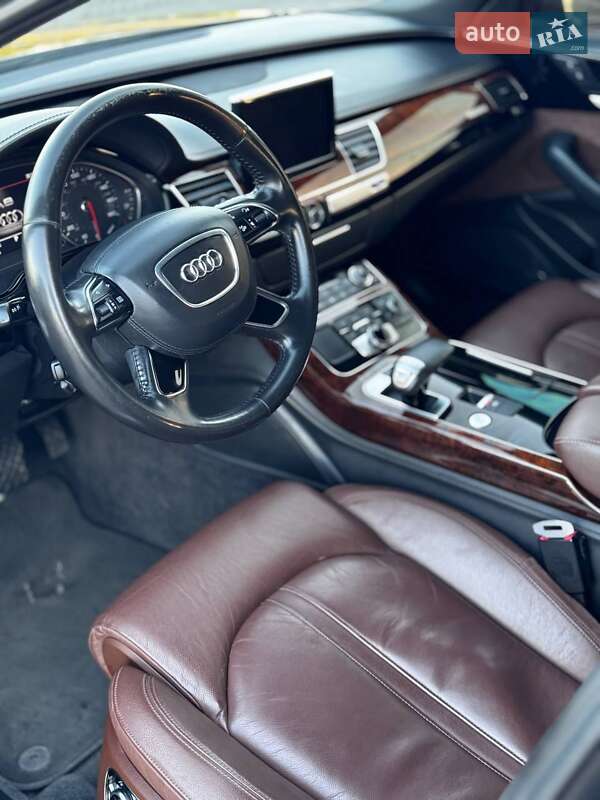 Седан Audi A8 2013 в Киеве