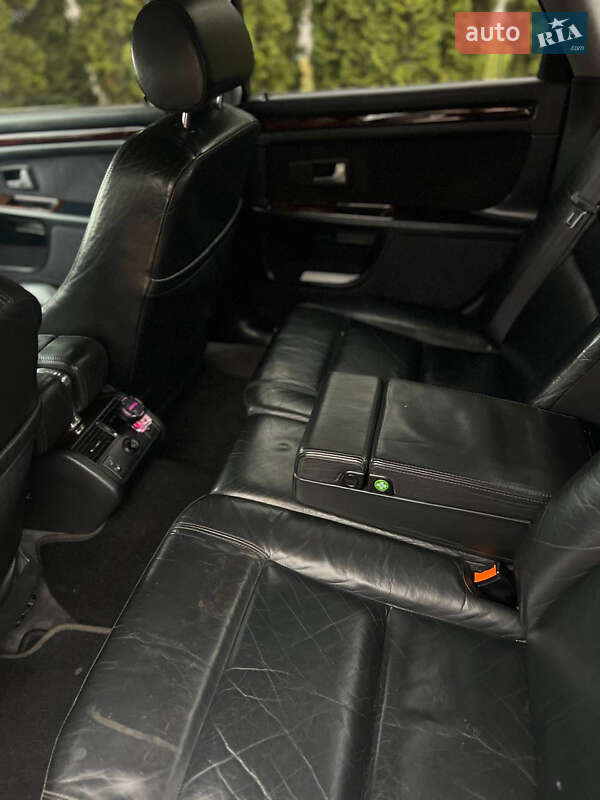 Седан Audi A8 1995 в Костополе