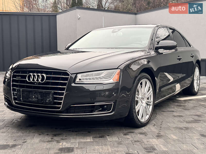 Седан Audi A8 2015 в Костополе
