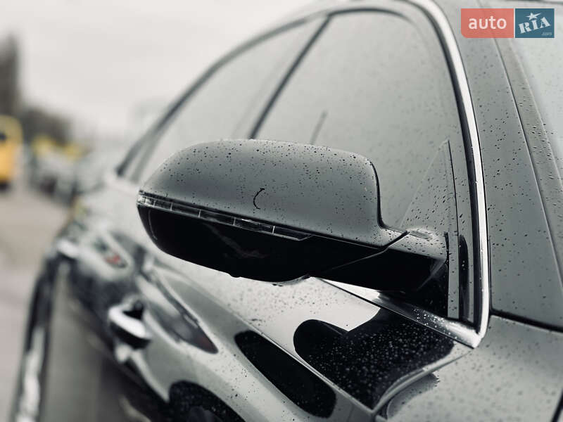 Седан Audi A8 2015 в Кременчуге