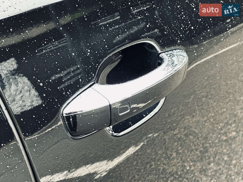 Седан Audi A8 2015 в Кременчуге