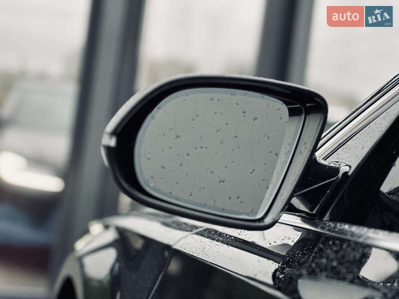 Седан Audi A8 2015 в Кременчуге