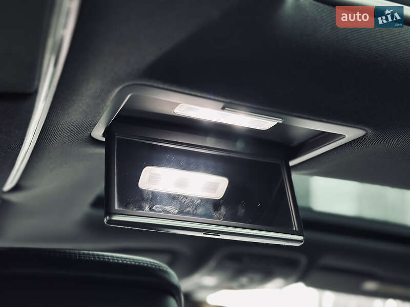 Седан Audi A8 2015 в Кременчуге