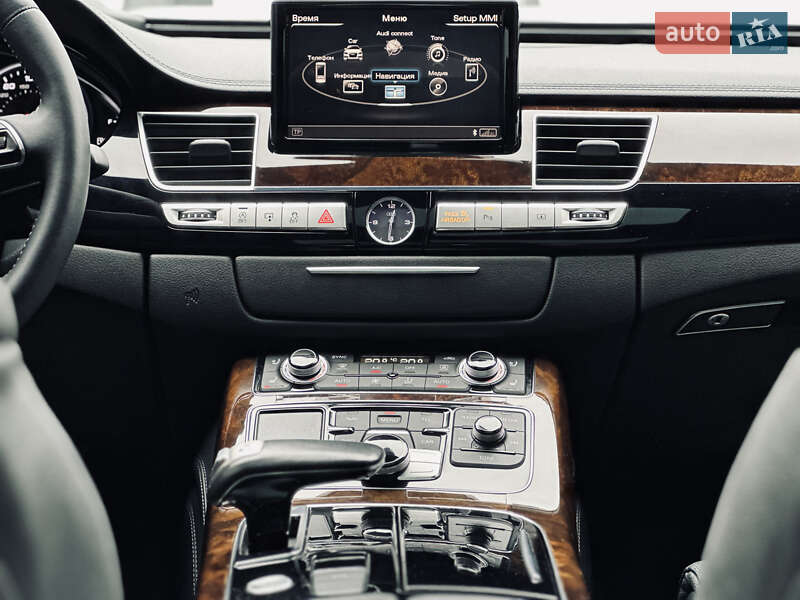 Седан Audi A8 2015 в Кременчуге