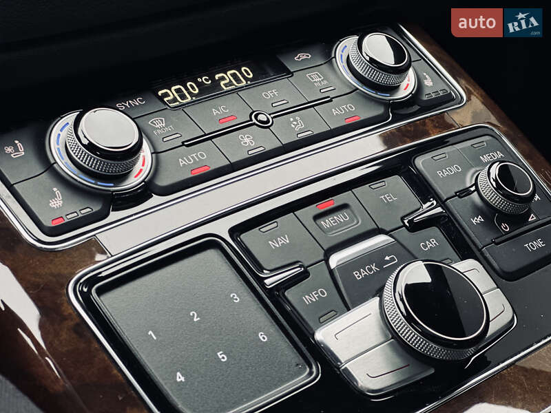 Седан Audi A8 2015 в Кременчуге