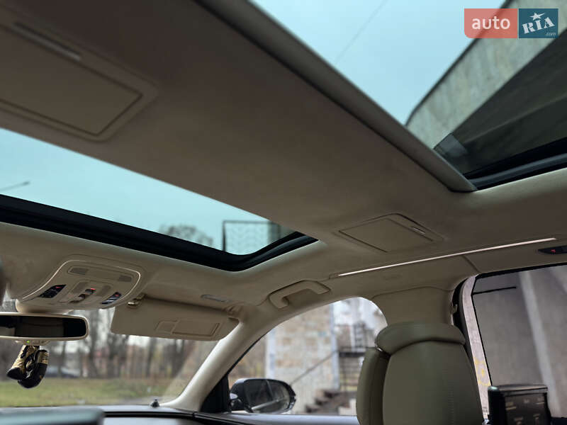 Седан Audi A8 2011 в Ивано-Франковске