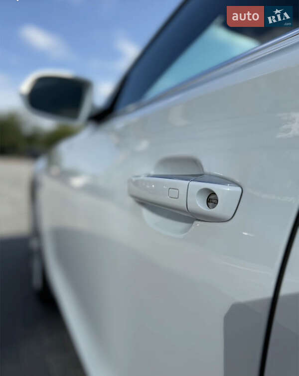 Седан Audi A8 2013 в Киеве фото 19 Седан Audi A8 2013 в Киеве