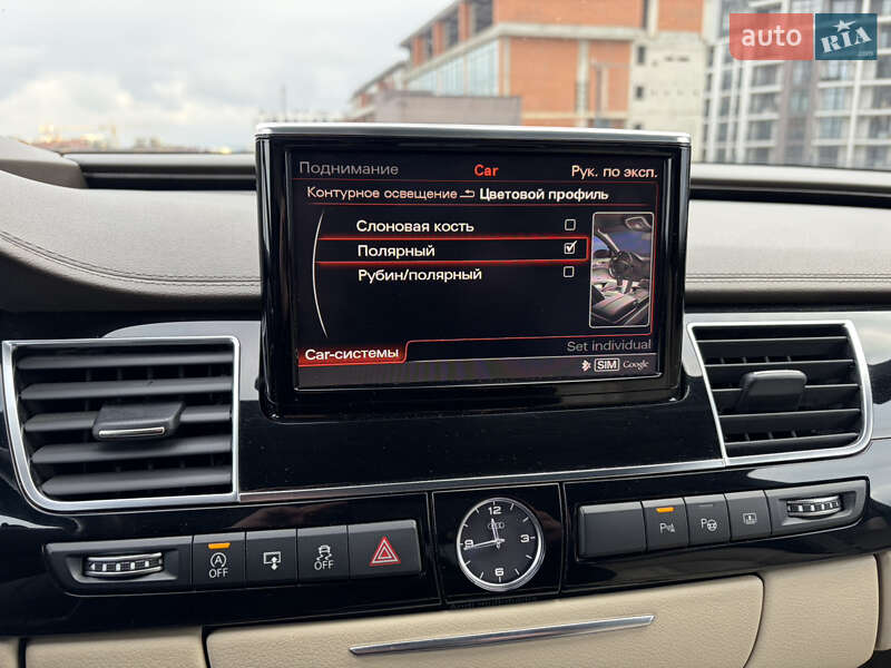 Седан Audi A8 2015 в Мукачево