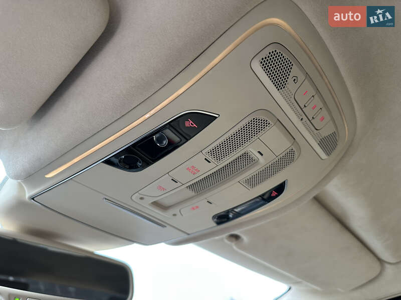 Седан Audi A8 2011 в Киеве