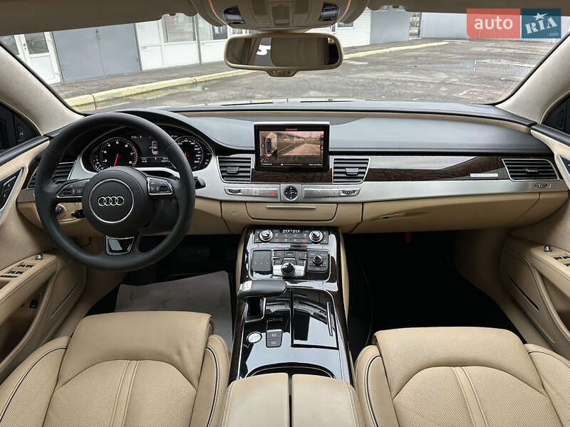 Седан Audi A8 2011 в Киеве